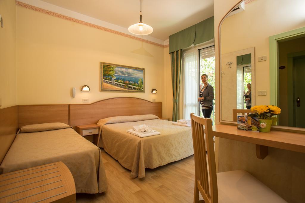Albergo Ristorante Pozzi Bellaria-Igea Marina Zewnętrze zdjęcie