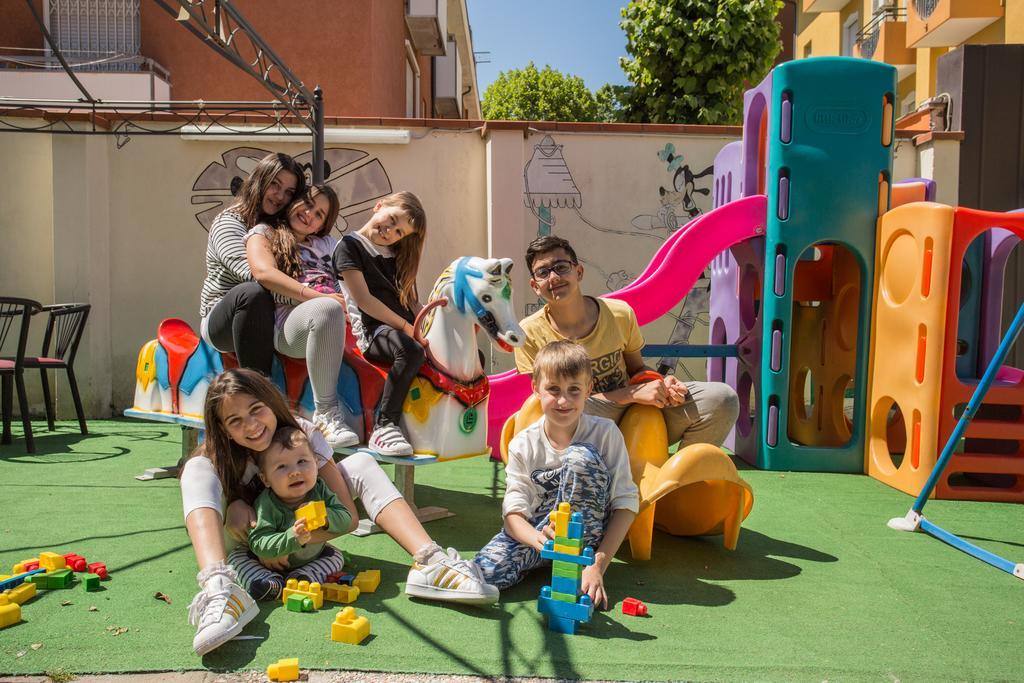 Albergo Ristorante Pozzi Bellaria-Igea Marina Zewnętrze zdjęcie